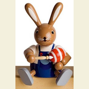 Kleine Figuren & Miniaturen Tiere Hasen Hase Eiermaler - Kantenhocker - 10 cm