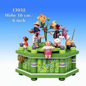 Spieldosen Jahreszeiten Spieldose Dorffest - 16 cm