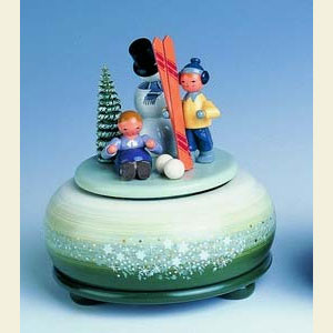 Spieldosen Jahreszeiten Spieldose Winterfreuden Ski - 14 cm