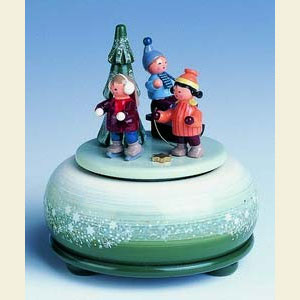 Spieldosen Jahreszeiten Spieldose Winterfreuden - 14 cm
