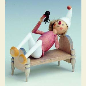 Kleine Figuren & Miniaturen M�rchenfiguren Wilhelm Busch (KWO) Onkel Fritz im Bett - 7 cm