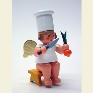 Angels Cooking Angels (Ulbricht) Cooking Angel with Onion - 7,5 cm / 3 inch