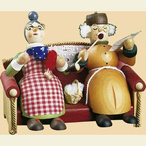 R�ucherm�nner Sonstige Figuren R�ucherm�nnchen Oma und Opa auf Sofa - 13 cm