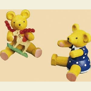 Kleine Figuren & Miniaturen Tiere B�ren B�renkind sitzend mit Pferd - 3 cm