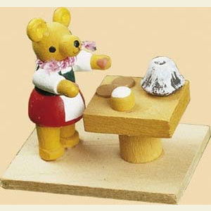 Small Figures & Ornaments Animals Bears Bearsgirl am baking table - 2 inch - 4,5 cm