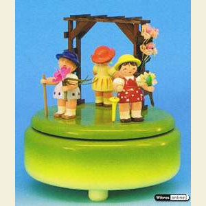 Music Boxes Misc. Motifs Music Box Flower Children - 14 cm / 5,5 inch